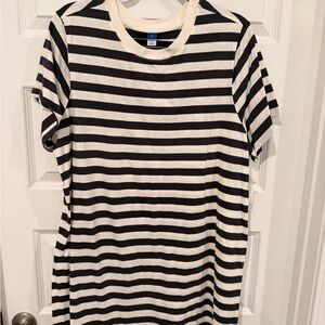 Old Navy Black and White Striped Dress